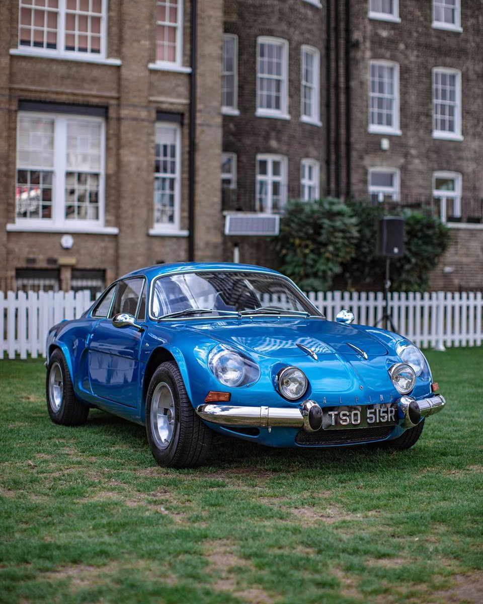 Rinoire's tweet photo. #Alpine A110 https://t.co/83RPQ7yOI4