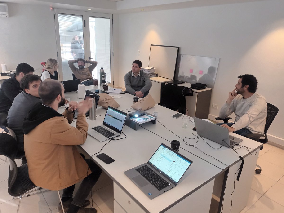 Excelente reunión de CRM para la gestión de cartera de clientes <a href="/Syngenta_ar/">Syngenta Argentina</a> <a href="/pelayoagronomia/">Pelayo Agronomía</a> Herramientas para el análisis de información.