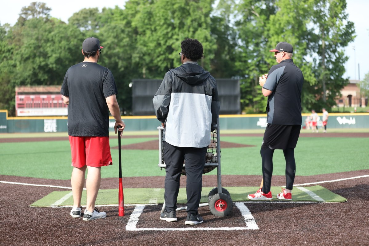 GoNUbaseball's tweet photo. Happy #EQAppreciationWeek2022 
to our guy Alex Ervin (@alxervin)

Thanks for keepin' us lookin' sharp!

#HowlinHuskies https://t.co/b5x0kJu03e