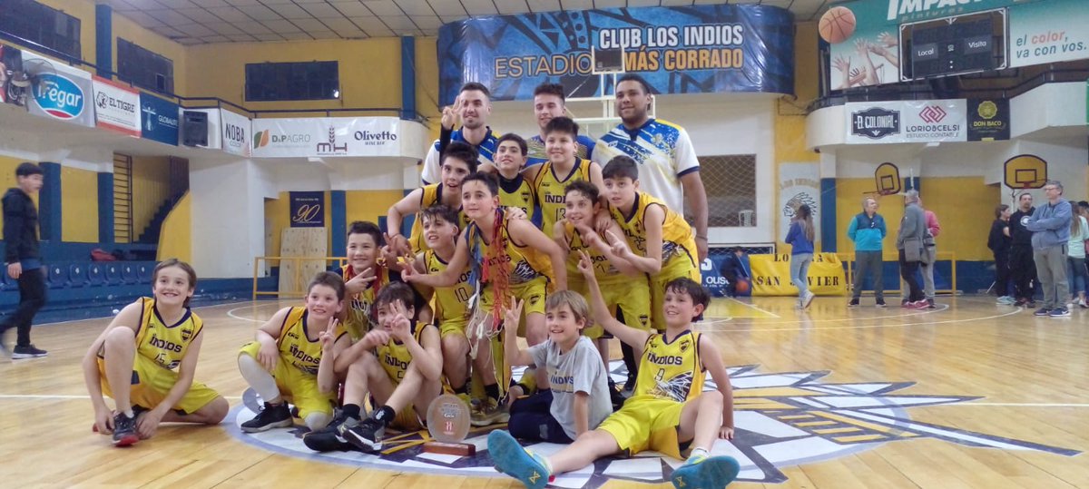 MANUNICO's tweet photo. mas que FELIZ!!!!SIEMPRE acompañando ..salud campeon!!! https://t.co/dpTusUGc3p