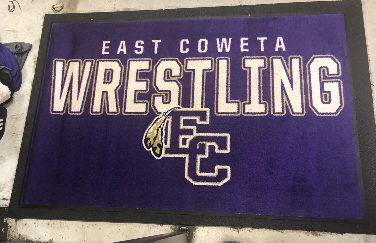 ECWrestle's tweet photo. Little room swag…one of two new entry rugs. #tomahawkup https://t.co/bDrHfYO2sR