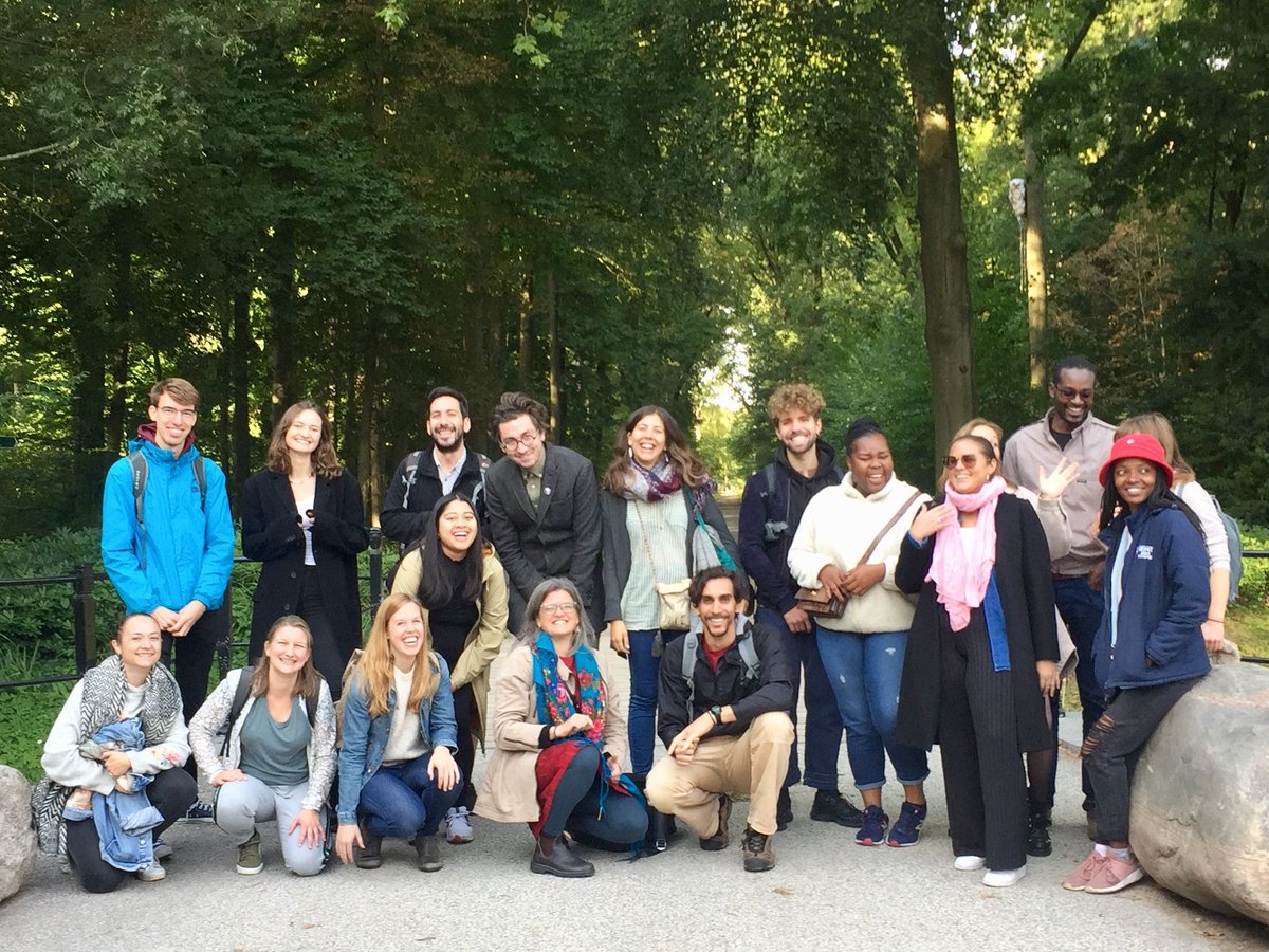 jo_chamb's tweet image. :) @a_pranindita @AnnaBosshard @EmilBeemer @EZhivkoplias @EugenieFaure @AmisLacle @JoanaGoPer @LPilleSchneider @EndeMandy @MatBarcelo @puttybee @ReinekeTol @RenckVitor