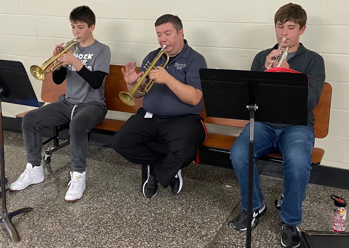 BonzoSheri's tweet photo. Absolutely the best thing I’ve heard all day! Look at these wonderful musicians. We have the BEST a Thankful Thursday for an amazing educator in @BCHS_Mr_J @BCMSBoyd @BCPSdistrict https://t.co/WkpbXgueqI