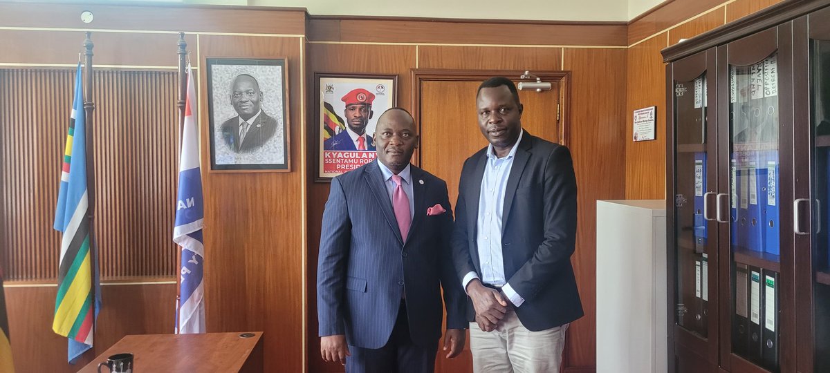 DPechokisika's tweet image. Had a fruitful meeting with the Leader of Oposition in Parliament today at his office. We discussed a range of issues, touching into the political future of our country. 
Wonderful gentleman he is!