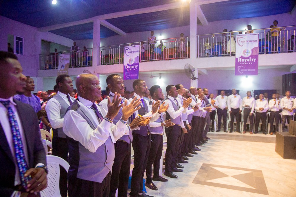 gigcglobal's tweet image. We are blessed to have you here again sir! 

Let&apos;s welcome God&apos;s servant, Rev. David Abidoye has he brings God&apos;s word. 

We celebrate you! 

#MVC2022 #Men #MenConference #AboveOnly #GIGCService #GloryWorld #GIGCGlobal