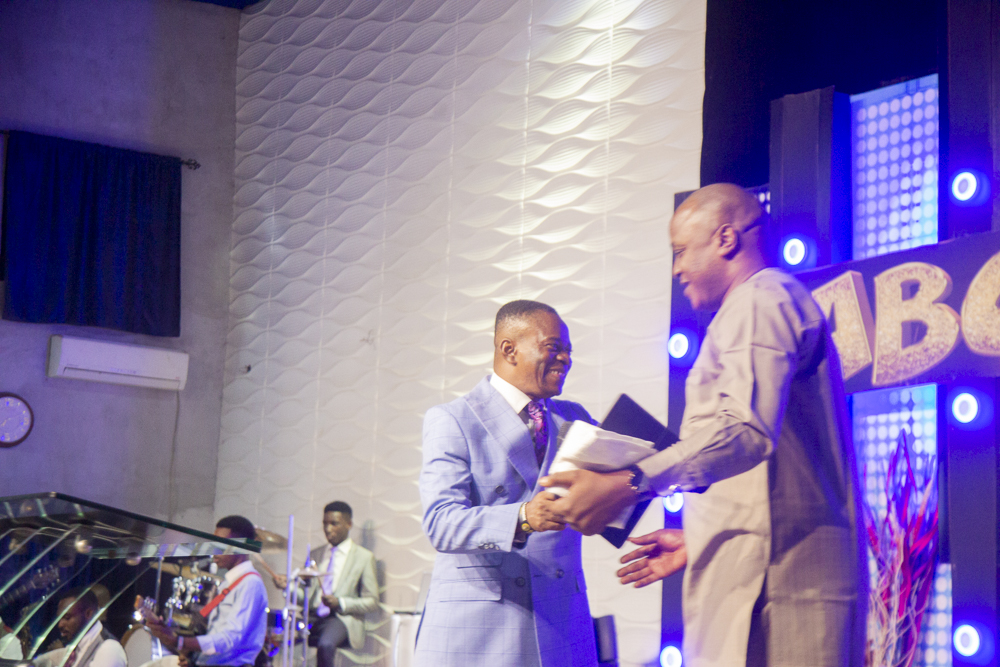 gigcglobal's tweet image. We are blessed to have you here again sir! 

Let&apos;s welcome God&apos;s servant, Rev. David Abidoye has he brings God&apos;s word. 

We celebrate you! 

#MVC2022 #Men #MenConference #AboveOnly #GIGCService #GloryWorld #GIGCGlobal