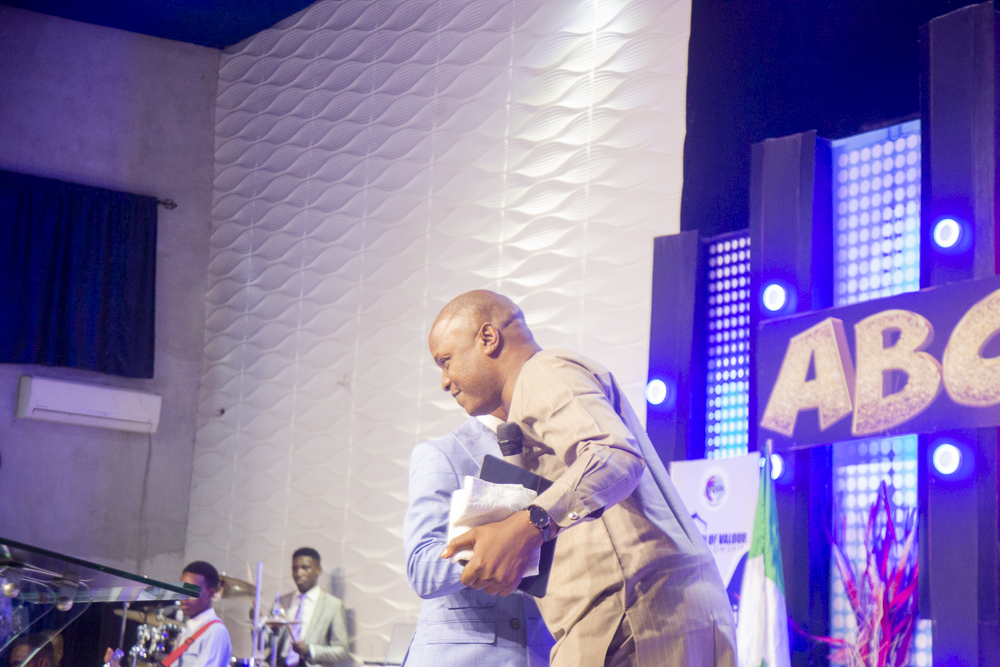 gigcglobal's tweet image. We are blessed to have you here again sir! 

Let&apos;s welcome God&apos;s servant, Rev. David Abidoye has he brings God&apos;s word. 

We celebrate you! 

#MVC2022 #Men #MenConference #AboveOnly #GIGCService #GloryWorld #GIGCGlobal