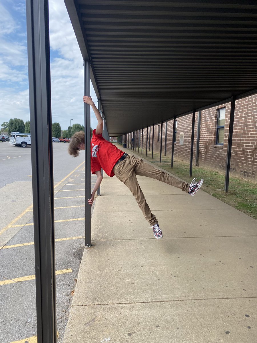 MrsKennySHS's tweet photo. 5th period was not to be outdone: Tyreque and Kayden showed out! https://t.co/zOkKz8bEvJ