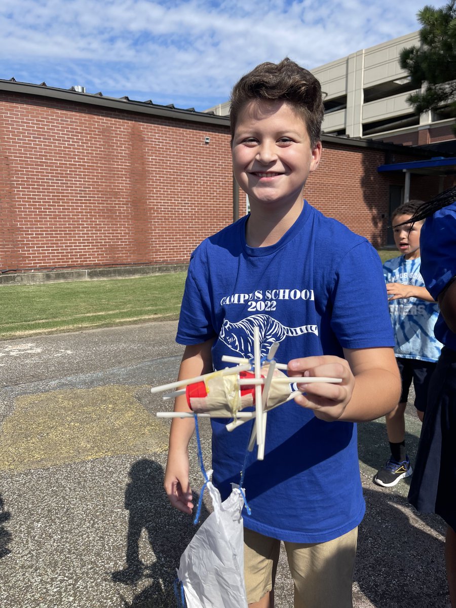 901CampusSchool's tweet photo. #TBT to the #5thgrade #BrainUnit @901CampusSchool ! Students spent time studying the history and engineering of football helmets and the parts of the brain. Then, students created their own football helmet for an egg. Our Tigers are so creative! https://t.co/44M6Fxtzl8