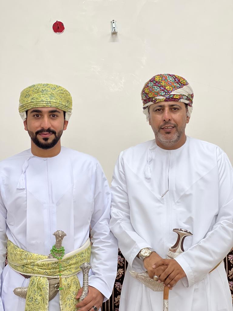 الف مليون مبروك  لأبن أخي مازن سعيد 
على عقد قرانه لمن اختارها قلبه ، بارك الله لهما وبارك عليهما وجمع بينهما على خير.