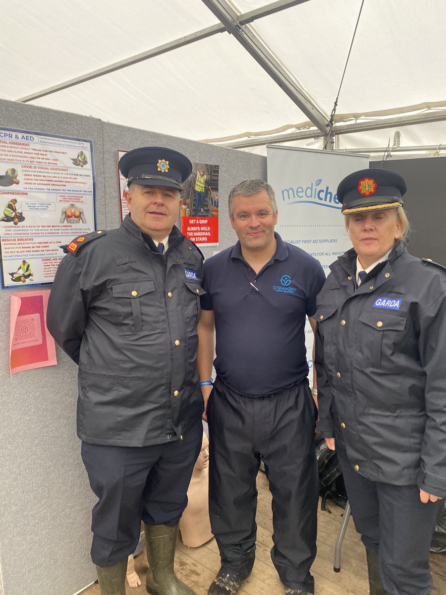CiarnOMahony2's tweet photo. Day 3 of @NPAIE was excellent. Met some great people @Laois_Chamber @PaulaHilman @LaoisCouncil. Brilliant feedback on CPR and everyone gave it a great go. https://t.co/5bLQMWoN7u
