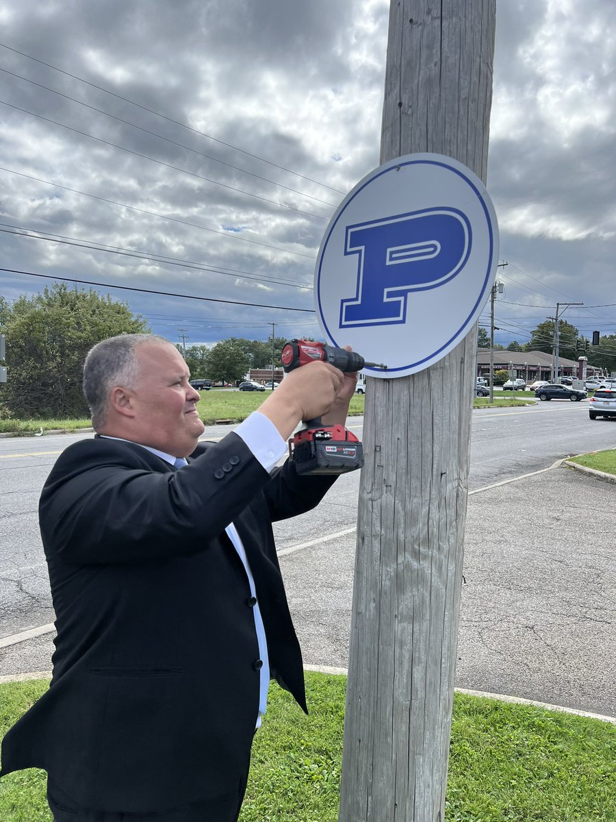 hockenberry52's tweet photo. Just showing off some Poland Pride…#PolandOnTheMove #ThePolandStory @PolandAthletics @polandschools @bdog4ever @mdaleydad @HoffmasterMaria @MichelleJElia @PolisTroy @KimBrant3 @DeJulio116 @coachpavlansky @CoachFender21 @MaraBanfield https://t.co/vBZb1qaHBh