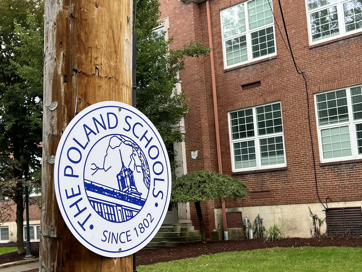 hockenberry52's tweet photo. Just showing off some Poland Pride…#PolandOnTheMove #ThePolandStory @PolandAthletics @polandschools @bdog4ever @mdaleydad @HoffmasterMaria @MichelleJElia @PolisTroy @KimBrant3 @DeJulio116 @coachpavlansky @CoachFender21 @MaraBanfield https://t.co/vBZb1qaHBh