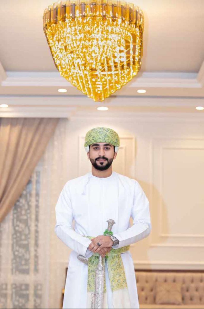 ألف مبارك لك اخي على الزواج والله يتمم لك على خير