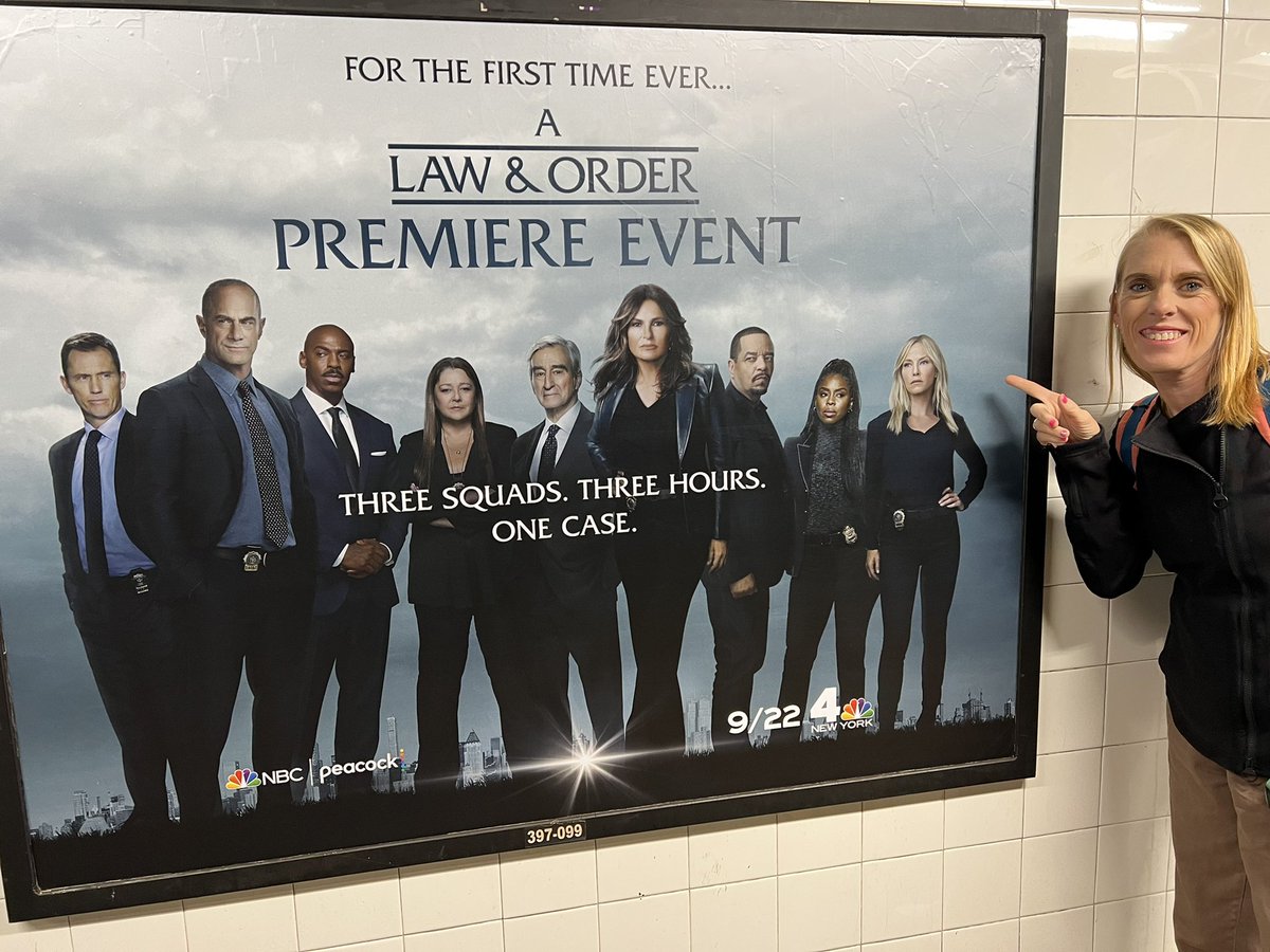 Liv_Noah_Benson's tweet photo. So ready for tonight, caught this at one of my subway stops yes to my favorite squad SVU and to this epic 3 way crossover, I’m so excited!! #3waycrossover @Mariska @Chris_Meloni @FINALLEVEL @KelliGiddish @DaniMoneTruitt https://t.co/32Y5Ntya74