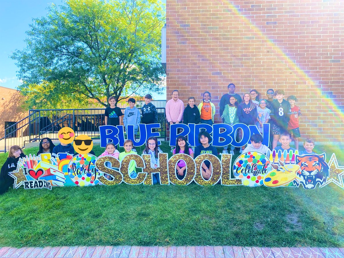 MissCaraG's tweet photo. Celebrating our 2022 National Blue Ribbon School! 💙 @Chelsea_Tigers @NatlBlueRibbon https://t.co/2N9b0dv7rY
