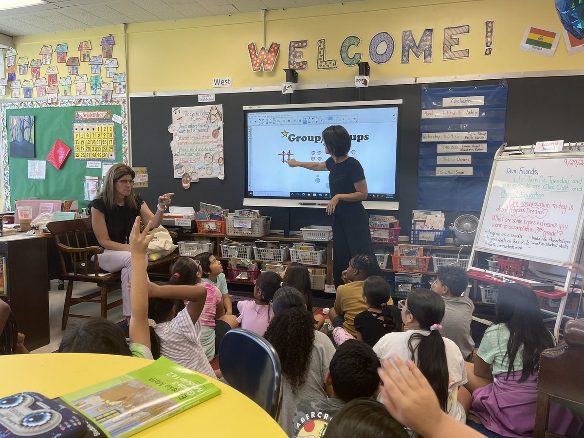 MrRomanoRocks's tweet photo. Amazing instruction isn’t always delivered in the same way…. Embrace the variety… #PCrams @PrincipalDiazPC https://t.co/JZi8buXvq3