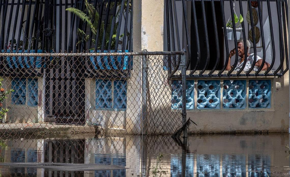 climatebrad's tweet photo. The @JoeBiden disaster declaration for #FionaPR bizarrely excludes Loíza, the island's one overwhelmingly Black municipality, despite widespread destruction from Fiona there. The five 90+% white municipalities are included. 
#climatejustice
https://t.co/745Z86uENo https://t.co/7bkTVpn0NZ