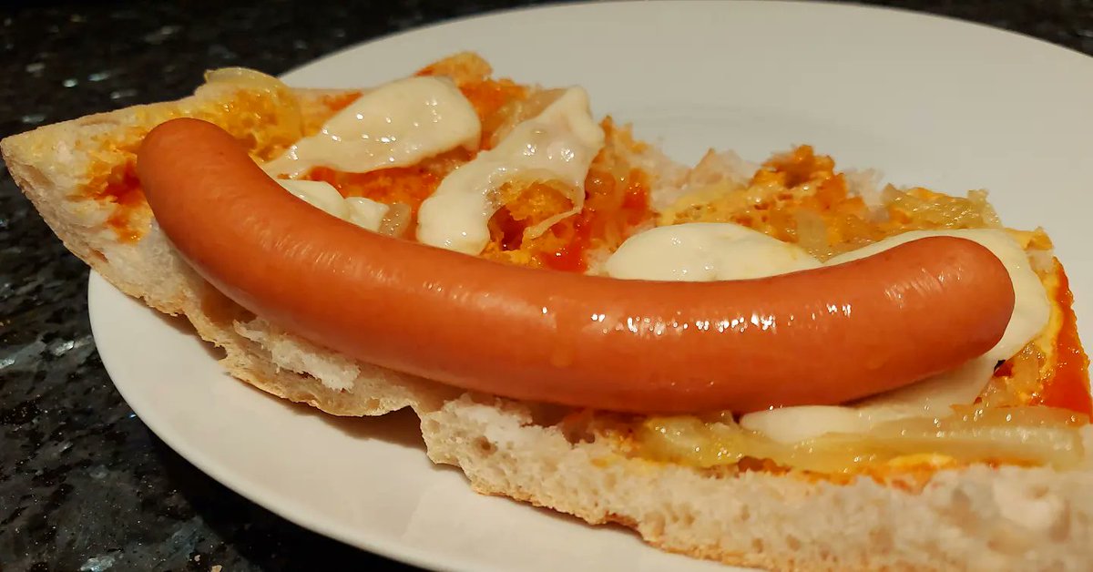 comocomodiadia's tweet photo. #hotdog/ #perritocaliente... #wurst/ #salchicha, #mostaza, #salsadetomate, #cebollaglaseada y #quesofundido... #guisoyo #comocomodiadia . https://t.co/T9yPZHyswy
