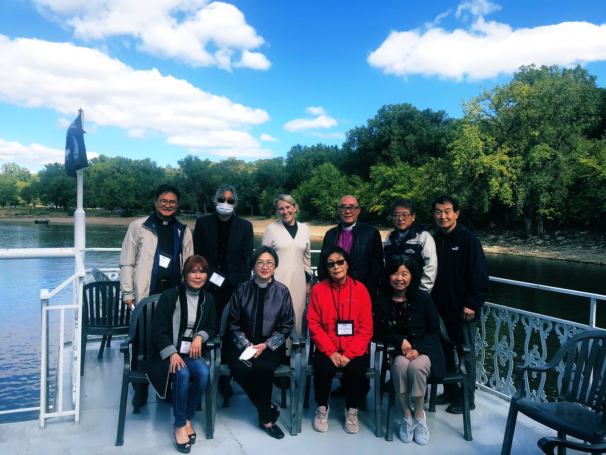 RevKateCress's tweet photo. The Episcopal Asian Convocation, with priests from all over the US and the world, is currently river-boating down the Mississippi on @padelfordboats and singing hymns in many languages! My @StJamesLA colleagues, the entire Korean delegation &amp; I are having FUN 🤩 #BelovedCommunity https://t.co/frJx2NhV5m