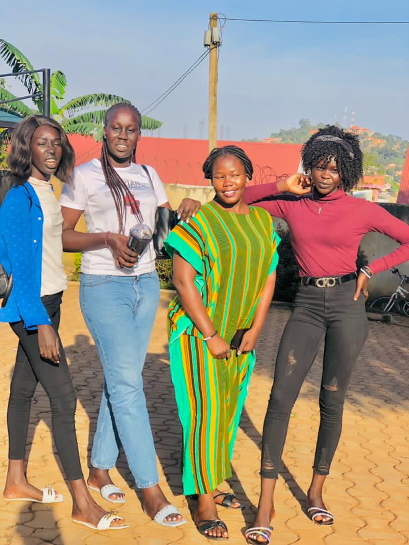 AngeraAtong's tweet image. Besties 🥰😝