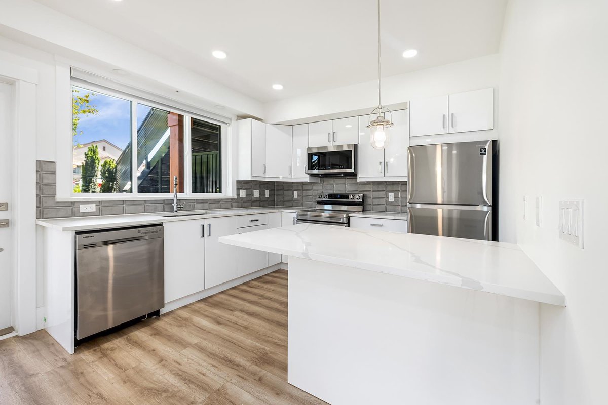 VANCOUVER Realtor® Prompton Real Estate Services tweet media