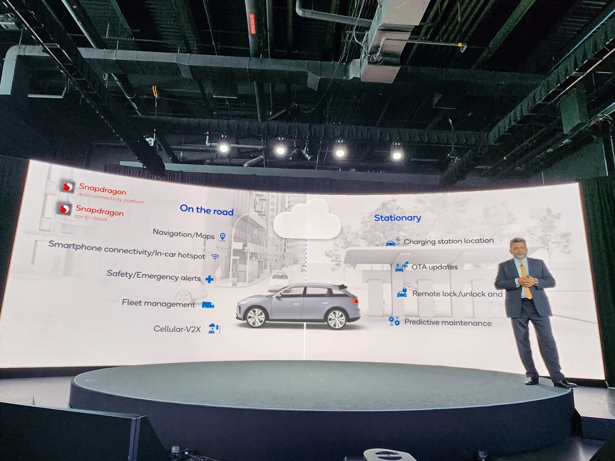 neil_shah's tweet photo. @CounterPointTR @MobilePeter @mobilekang @Tarunpathak @JeffFieldhack @Parv_S @ethan_qyn @GadgetFreak4U @BradyWang10 @elementistry @Arm @LisaSu @Qualcomm @donnymac @nuvia_inc @PanditSanjeet @patel_rahul_g @IgnacioTechie @passtubul @anshikajain41 @qualcomm_in @WilliamLi_CY @hsinshan888 @cristianoamon @Snapdragon @Snapdragon_IN @Snapdragon_DE @Veoneer @nakulduggal @Inquisitiveme17 @AyushBh08280682 @volvocars @Honda @ArriverSW @here @TomTom @QNX_News @Samsung @MoumenBadawi @faddy0015 @AkashPalkhiwala @nvidia @nakulduggal highlighting the car-to-cloud &amp; connectivity portfolio

The number of use-cass when the vehicle is on the road &amp; when not, needing car to cloud connectivity

Qualcomm is leading this space powering more than 250 million connected cars on the road

#QualcommAutoDay https://t.co/oWIpWdImL4