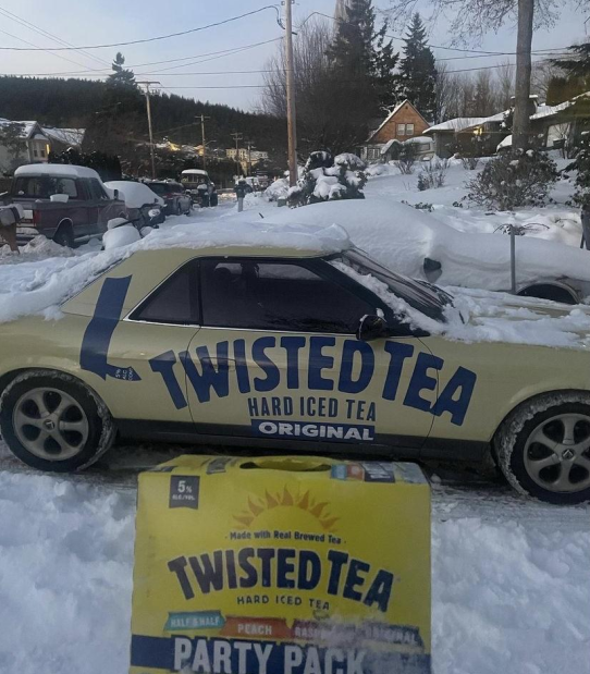 WHV_OW's tweet photo. WHV_OW are proud to announce partnership with team TWISTED TEA ESPORTS in @natterOW GOATS TOURNAMENT!
@DecodOW
@iCy_OW
@rzyer
@ZholikOW
@magicm8ball
@PummyOW
we have a zen player, i promise.
we even have team car. (photo by @rzyer) https://t.co/dv5QuRwidN