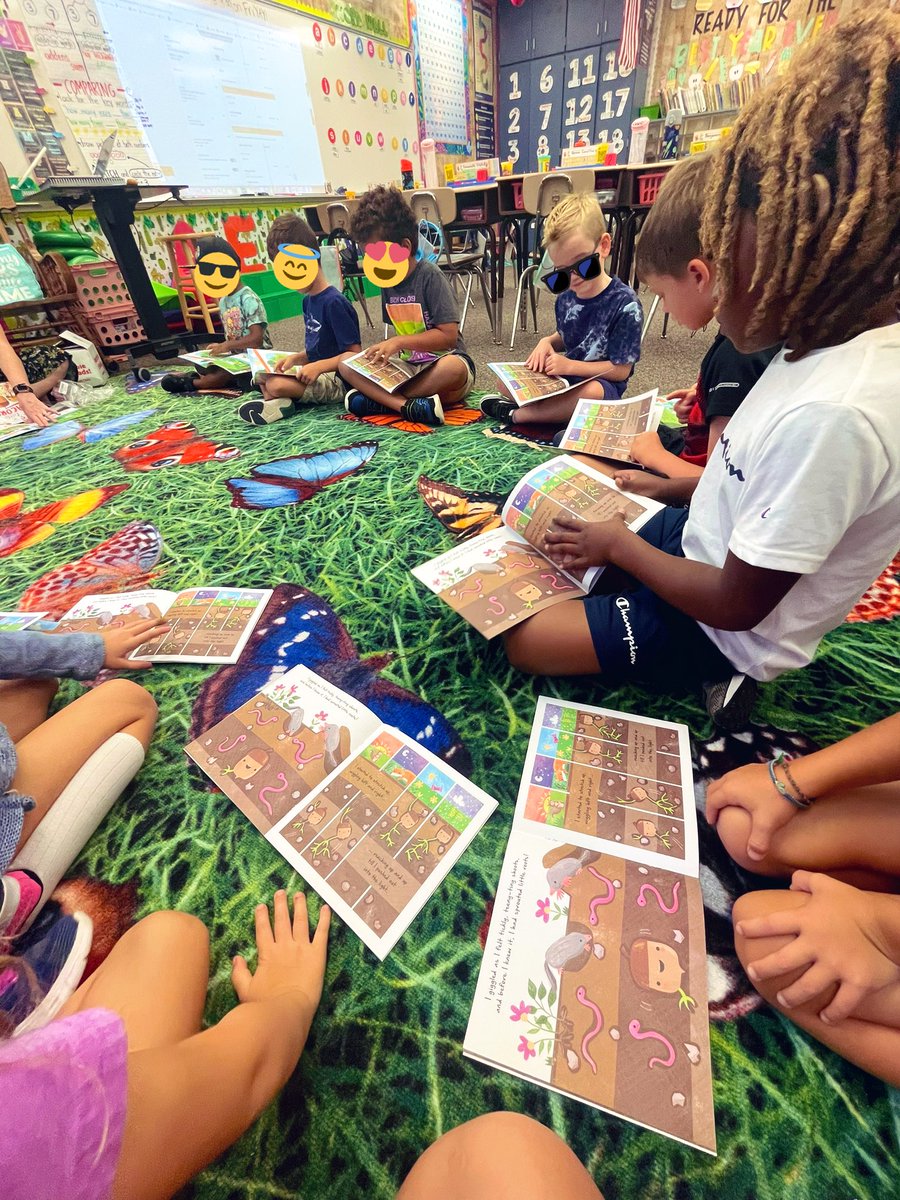 MissSelahG's tweet photo. Our Owls are NUTS 🌰 about our new class books from @Scholastic. The kids love finding acorns at recess, as we’ve been reading the life cycle of an oak tree.🌳🌱 Today we surprised them with their very own “Little Acorn” book by Melanie Joyce. https://t.co/EouOIsBuiS