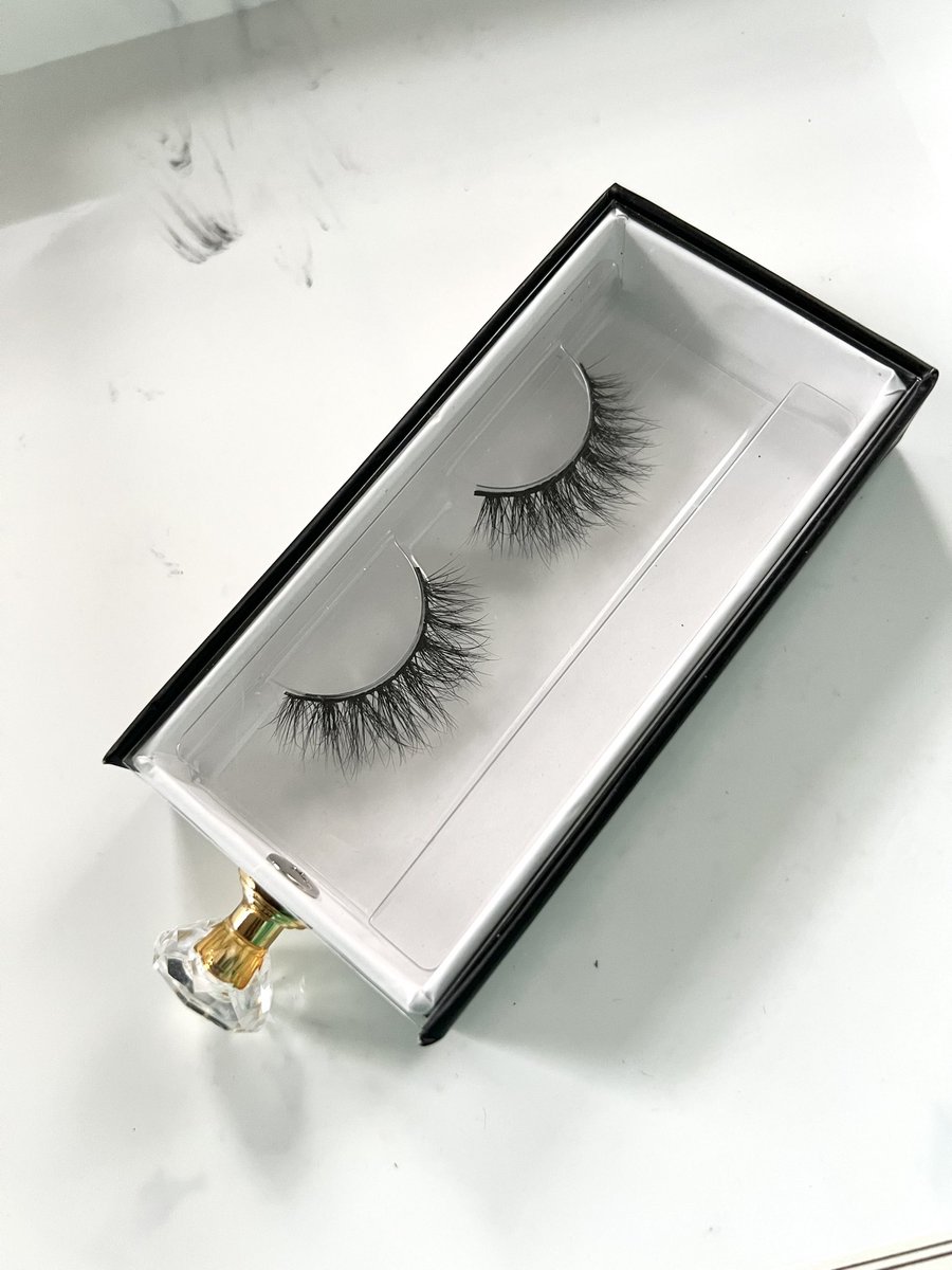 _Glamhenry's tweet photo. Just on some cute …
Lash style: Royal https://t.co/M1CCAkfzlJ