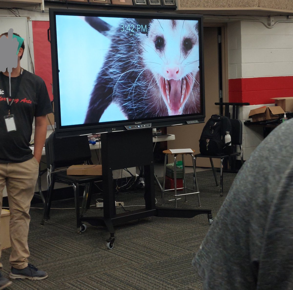 neph_h8er's tweet photo. LMFAOOOO my school bought new smart boards and here's what my band teacher set the home screen to https://t.co/gACmmHB4Ut