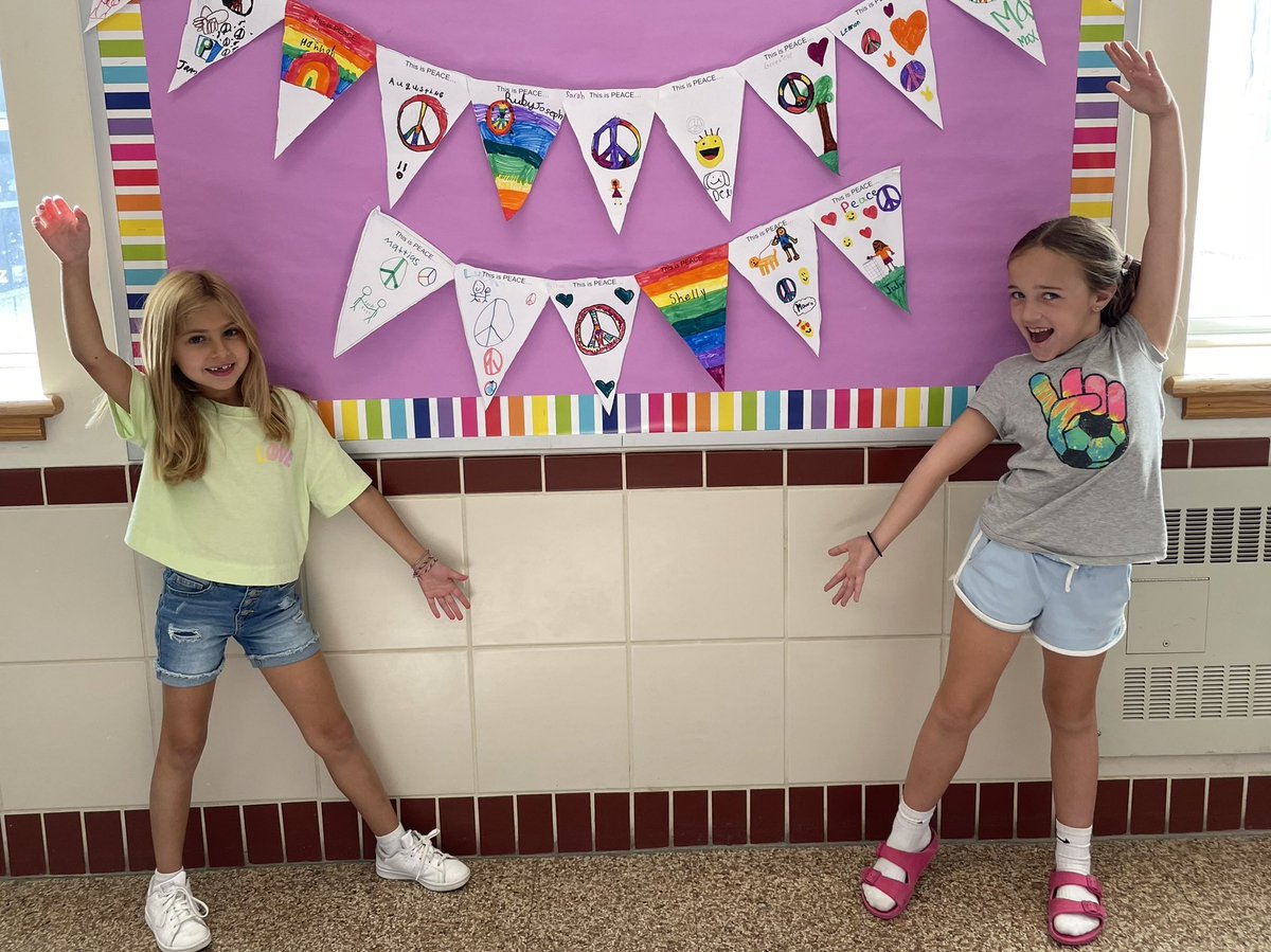 ☮️International Day of Peace at Sea Cliff School✌️<a href="/seacliffschool/">SeaCliffSchool</a> <a href="/CarolASmyth/">Carol Ann Smyth</a> <a href="/drzublionis/">Chris Zublionis, Ed. D.</a>