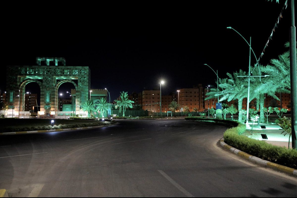taibahu's tweet photo. #جامعة_طيبة تتوشح الأخضر 🇸🇦 

#اليوم_الوطني_السعودي 
#هي_لنا_دار
#اليوم_الوطني_السعودي_92 https://t.co/Z7W8f277GR