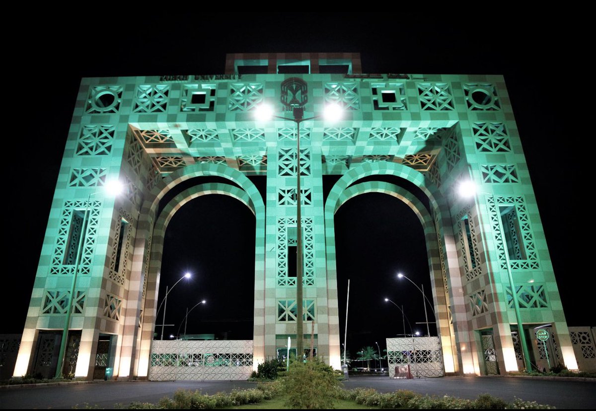 taibahu's tweet photo. #جامعة_طيبة تتوشح الأخضر 🇸🇦 

#اليوم_الوطني_السعودي 
#هي_لنا_دار
#اليوم_الوطني_السعودي_92 https://t.co/Z7W8f277GR