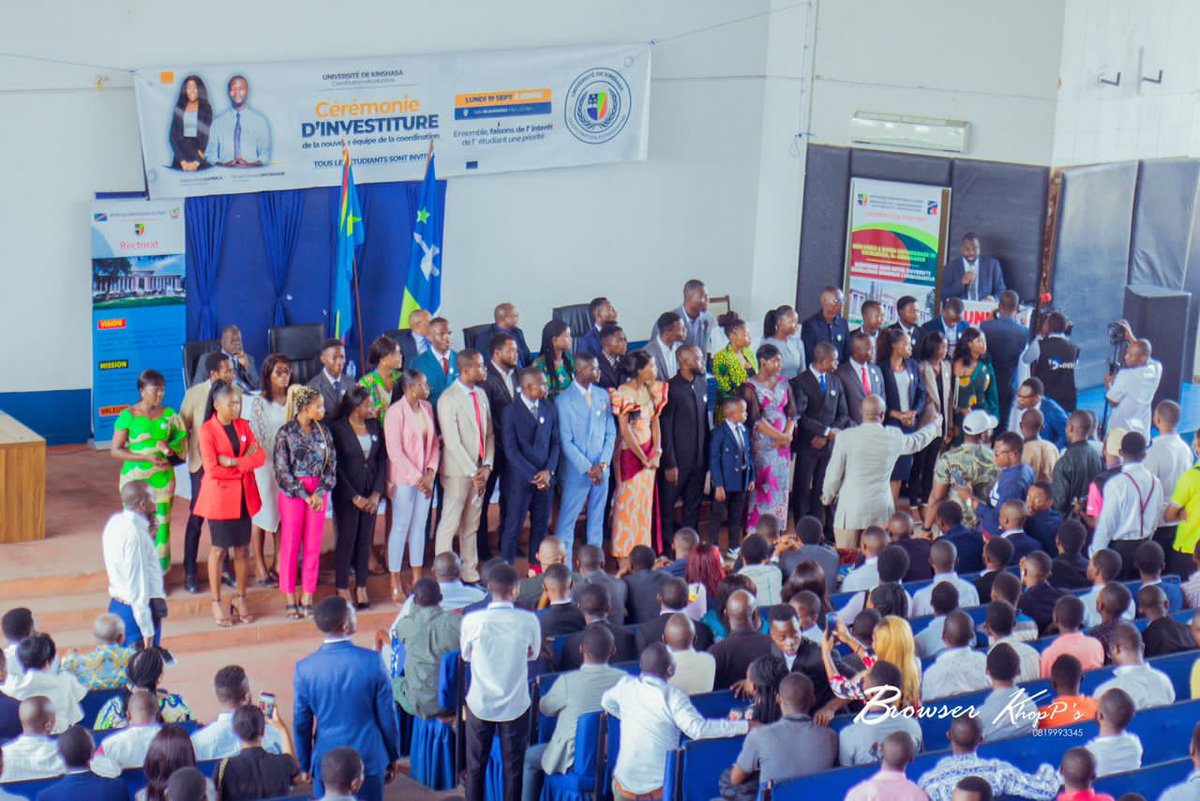 OntonasheC's tweet photo. Nous avons été investit en qualité de coordonnateur des étudiants de l'Université de Kinshasa en date du lundi 19/09, une nouvelle page de l'histoire s'écrit, mettre l'étudiant au centre de tout est notre credo.
Bon vent à tous. https://t.co/dtce3OyMNN