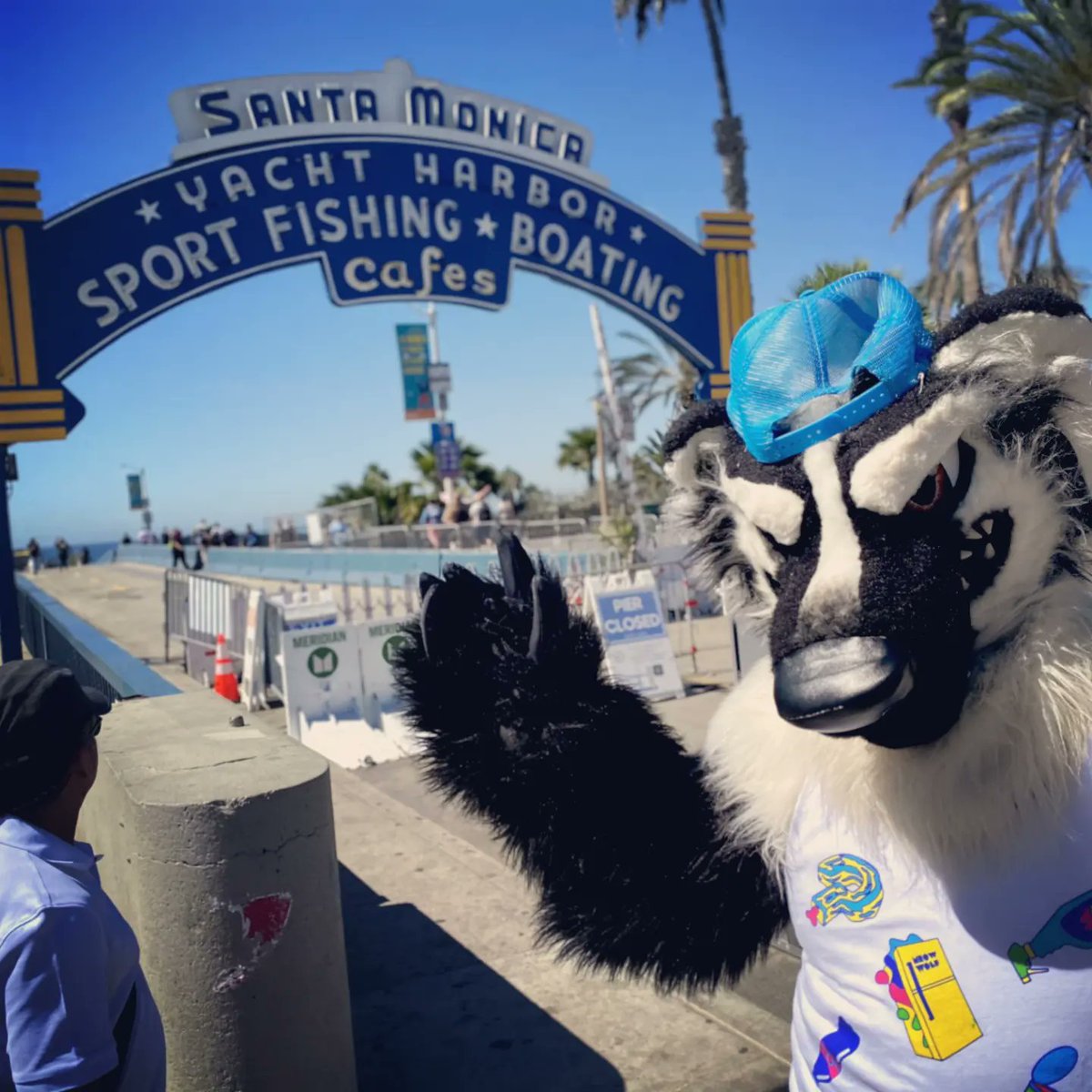 RadTalkinRex's tweet photo. We made it to the West Coast!

#furry #furryfandom #fursona #fursuit #fursuiter #goodtimes #havingfun #havingablast #havingagoodtime #California #santamonica #santamonicapier #route66 #endofthetrail #rt66 #pier #pacificpark #pacificocean #traveling #exploring #crosscountry https://t.co/nYm0SqyRAU