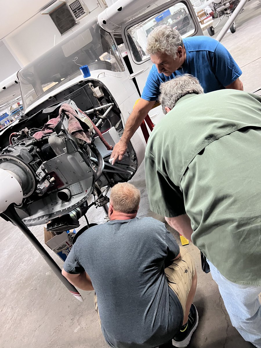 Bolingbrook_IAM's tweet photo. Last night’s education seminar was so much fun! A huge THANK YOU to John Coleris from JW Aviation for giving an amazing demonstration on how to change your aircraft’s oil. https://t.co/ixDj9ymhZa