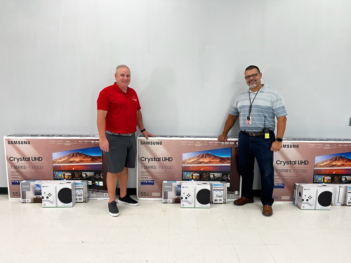 LibertyMiddleSchool (@libertyeagles1) on Twitter photo A HUGE thank you to <a href="/BrinkJose/">Brink Foundation</a> for your continued generosity and support for our school! <a href="/HillsboroughSch/">Hillsborough Schools</a> <a href="/hcpsMS/">HCPS Middle Schools</a> <a href="/MarcosMurilloRS/">Marcos Murillo</a> <a href="/Sue_Burkett/">Sue Burkett Baricko</a> <a href="/AddisonGDavis/">Addison Davis</a> A HUGE thank you to <a href="/BrinkJose/">Brink Foundation</a> for your continued generosity and support for our school! <a href="/HillsboroughSch/">Hillsborough Schools</a> <a href="/hcpsMS/">HCPS Middle Schools</a> <a href="/MarcosMurilloRS/">Marcos Murillo</a> <a href="/Sue_Burkett/">Sue Burkett Baricko</a> <a href="/AddisonGDavis/">Addison Davis</a>