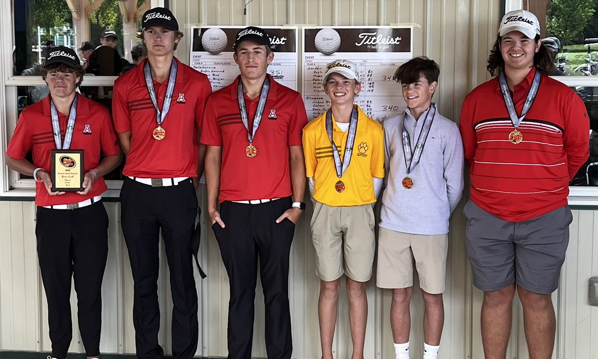 bumilswap's tweet photo. Congratulations to our 1st Team All Conference winners: Brady Fox-Player of the Year, Sammy Ratliff, and Tyler Ogg. https://t.co/kQQmkDDztA