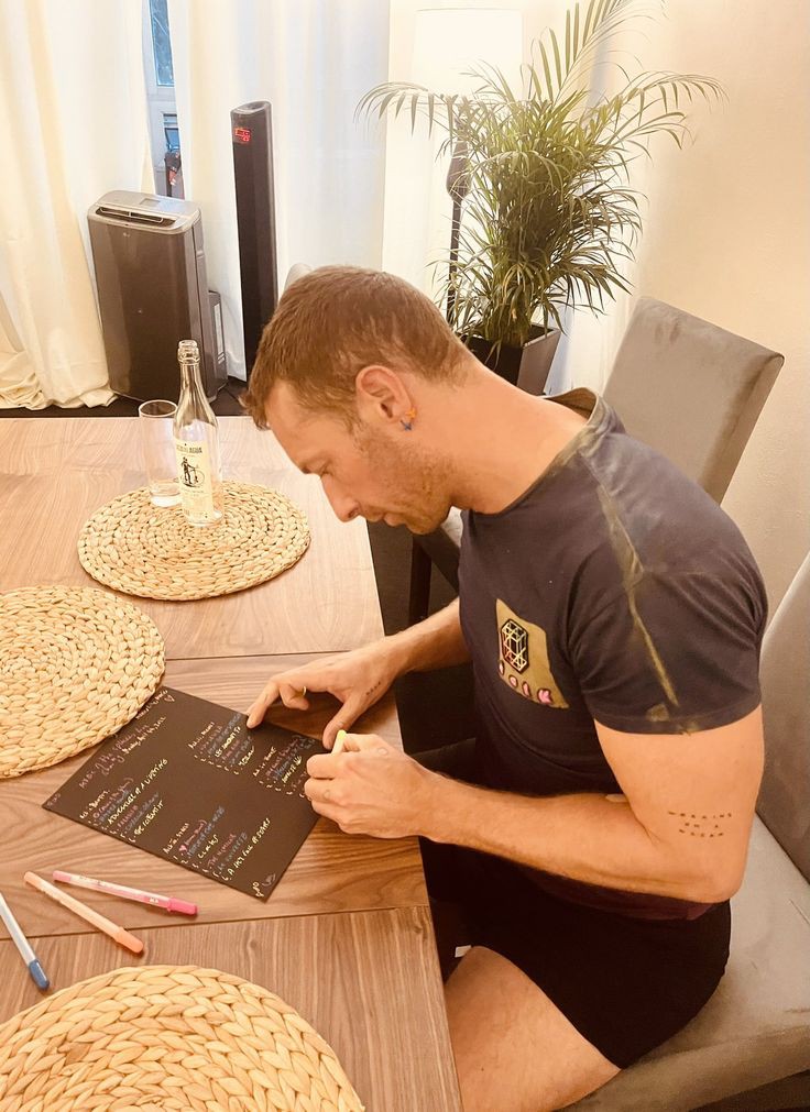 ⠀⠀⠀
⠀⠀⠀   ⃝⃞𝐈𝐍𝐒𝐓𝐀𝐆𝐑𝐀𝐌 𝐒𝐓𝐎𝐑𝐈𝐄𝐒
⠀⠀⠀⠀⠀⠀@𝗧𝗛𝗘𝗦𝗧4𝗥𝗕0𝗬
⠀⠀──────── 𖣔︎ ────────
⠀⠀⠀ ⠀❝ Setlist in progress.
⠀⠀⠀⠀