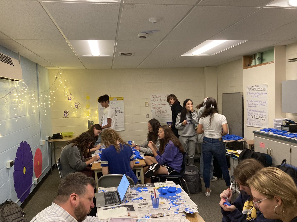 TitansCARE's tweet photo. Care Club is back! Here’s to a great year doing good deeds for our community! ⁦@ThomasTitans⁩ https://t.co/tSP7wuL2GT