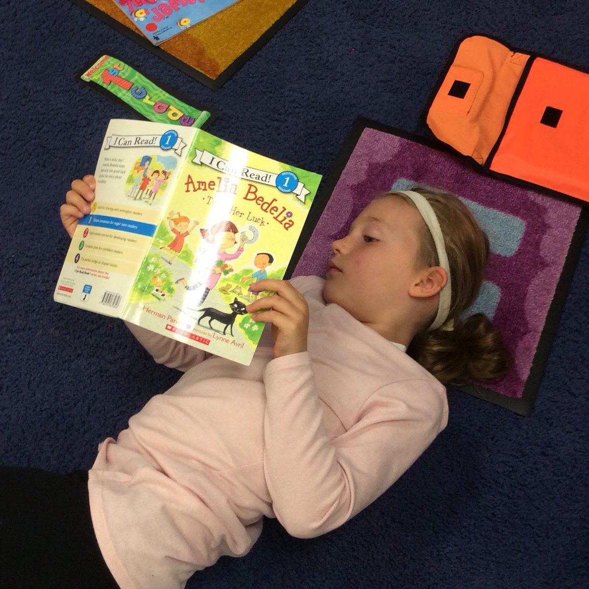 tchanatski's tweet photo. Getting comfy & cozy in our new book nooks!!ππ@Hubbard_School @LanguageArtsRSD #thebestplacetoread #Independentreadingtime #readingcommunity https://t.co/563dnbBWTf