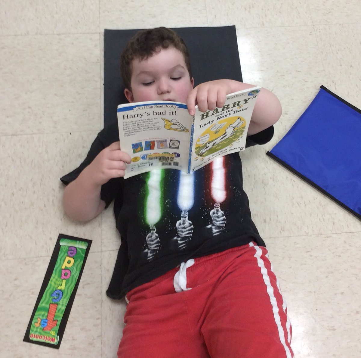 tchanatski's tweet photo. Getting comfy & cozy in our new book nooks!!ππ@Hubbard_School @LanguageArtsRSD #thebestplacetoread #Independentreadingtime #readingcommunity https://t.co/563dnbBWTf
