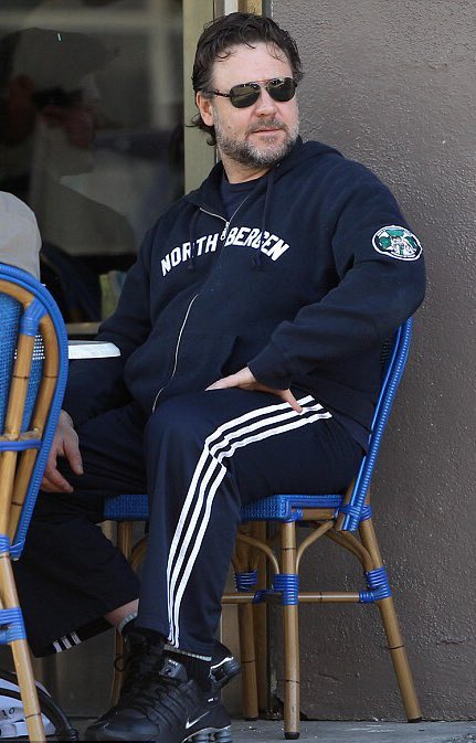 russell crowe fan 🐴 tweet media