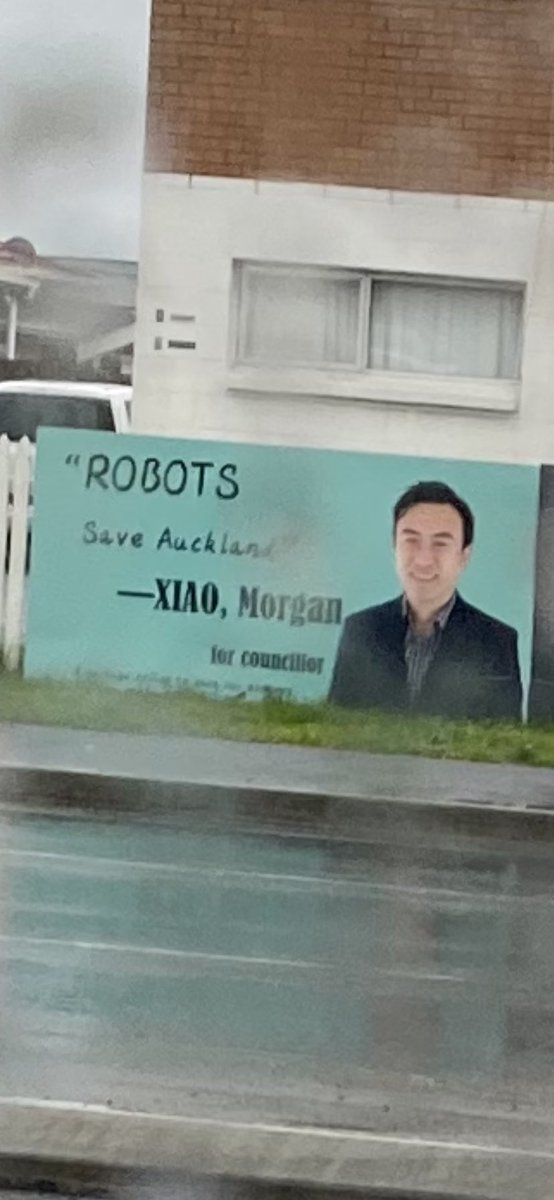 MattBRecruiter's tweet photo. Most confusing councillor billboard? https://t.co/GVckLGM7Zr