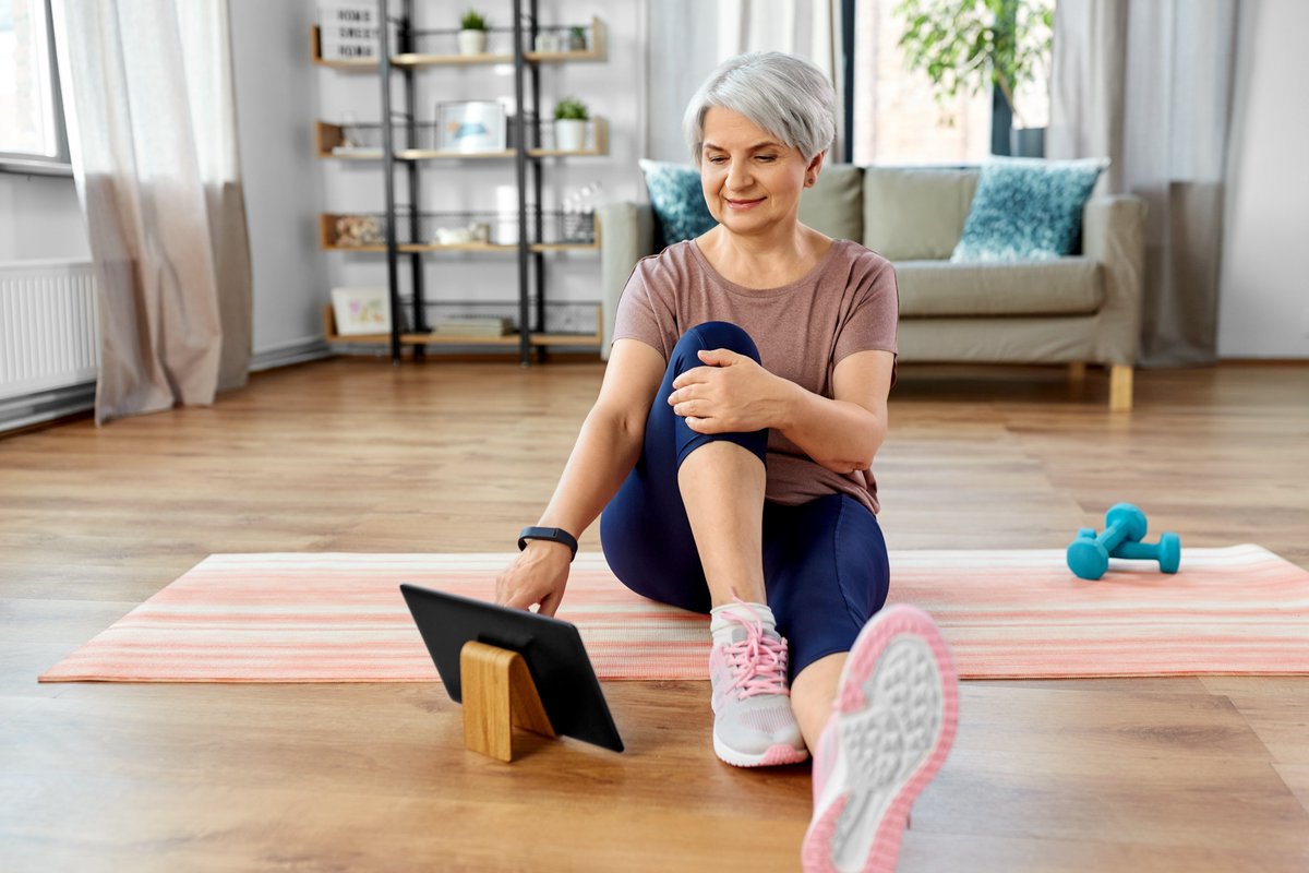 NYeHealth's tweet image. #FallPreventionWeek spreads awareness that falls are preventable. NYeC is piloting a Technology-Enabled Fall Prevention Program thanks to a @cabrinihealthNY grant. We look forward to positive results that will help decrease the prevalence &amp;amp; severity of falls in our community.