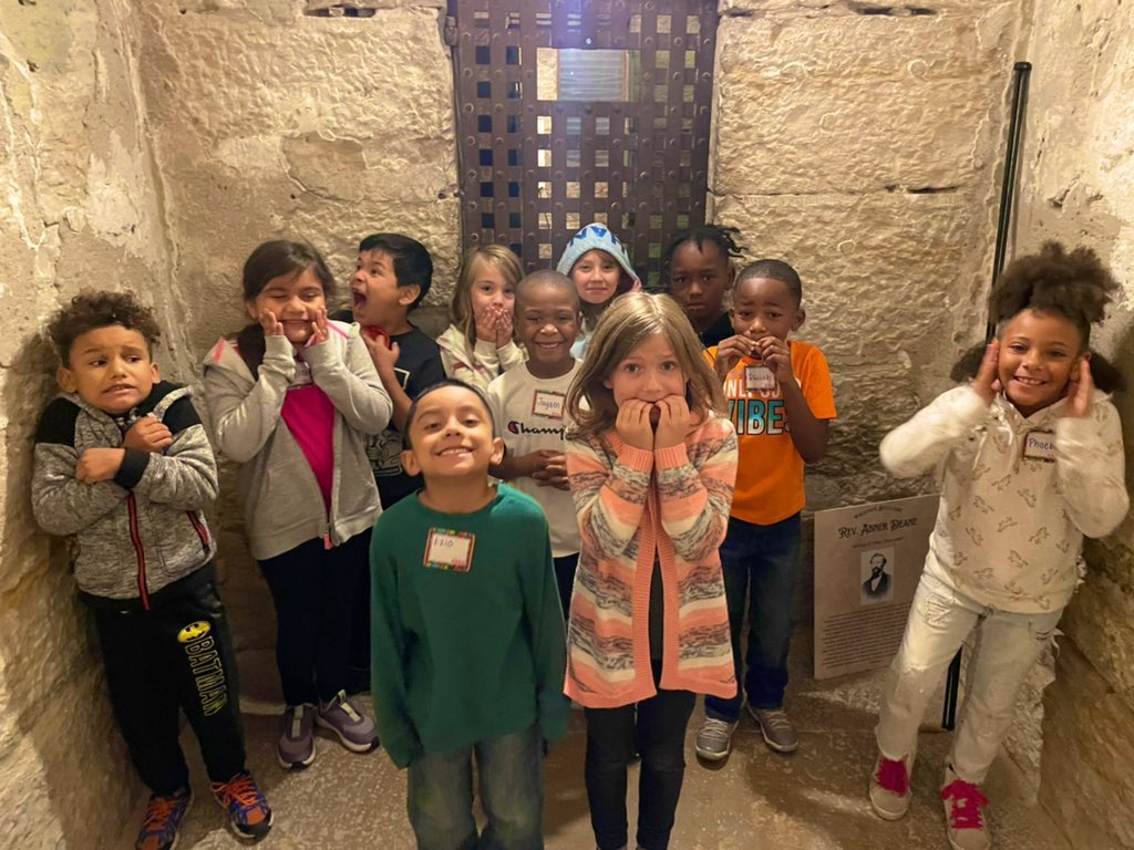 KendallKnox15's tweet photo. We had so much fun visiting the 1859 Marshal Home and Museum! We got to experience and learn so many new things. The kids are learning to compare past and present. The jail cell picture is my favorite! #ISD #ISDfirst #Glendale https://t.co/QmimzaWJBD
