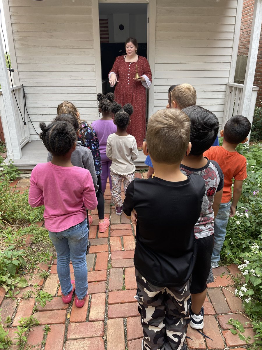 mrsriley2022's tweet photo. First Grade study trip was amazing! Learning to compare past and present! #ISDStrong #isdfirst #Glendale https://t.co/3K1P0d4q6p