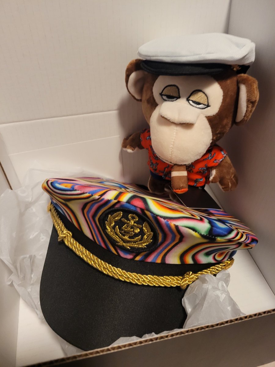 BigM33sh's tweet photo. Bout to put on the hat and enjoy a cigar with my new buddy. 😎

And by cigar, I mean blunt.
@BoredApeYC https://t.co/fxJab10DVx