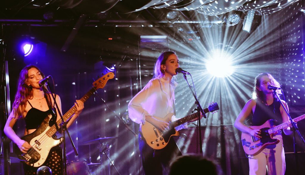 coachchriso's tweet photo. Despite flutes, trumpet and pedals being lost in transit, @thebigmoon played the house down @O2AcademyBham last night. Sorry to miss Fern off the photos!
Really looking forward to the new album! #hereiseverything https://t.co/xw5tqXfm6p